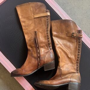 Arturo Chiang Tan Leather Heeled Boots